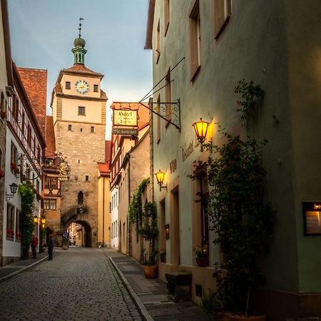 Gaestehaus Am Weissen Turm Rothenburg ob der Tauber Bagian luar foto