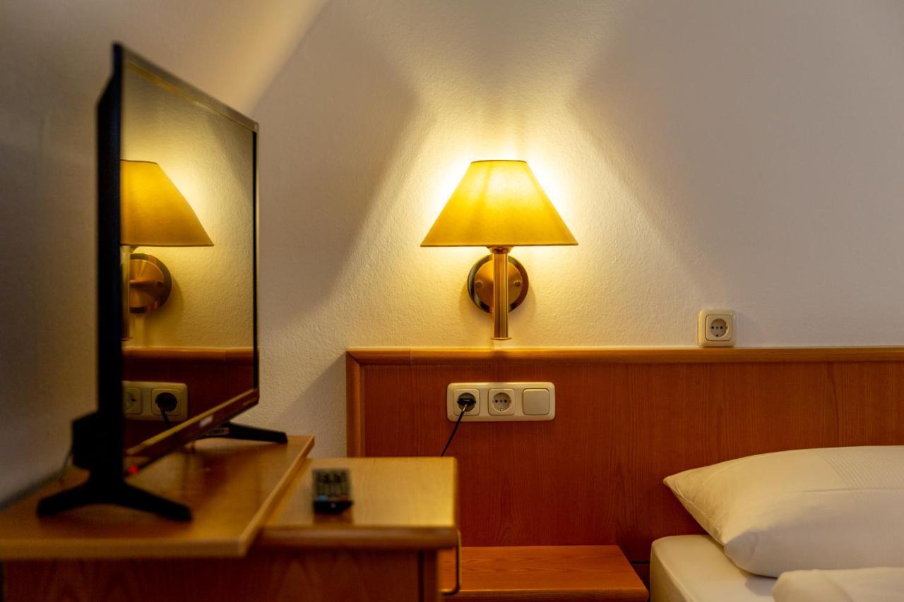 Gaestehaus Am Weissen Turm Rothenburg ob der Tauber Bagian luar foto