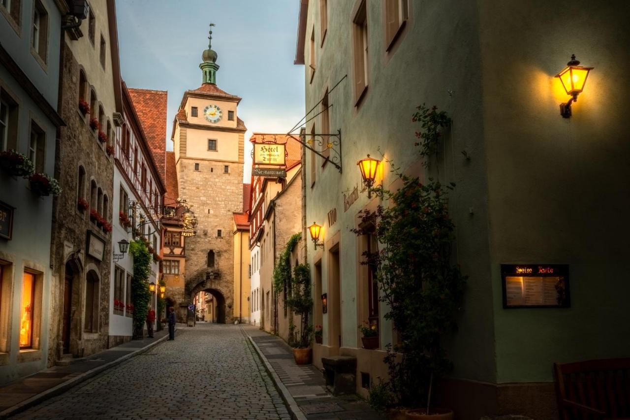 Gaestehaus Am Weissen Turm Rothenburg ob der Tauber Bagian luar foto