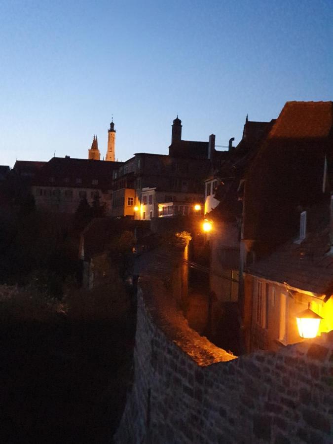 Gaestehaus Am Weissen Turm Rothenburg ob der Tauber Bagian luar foto